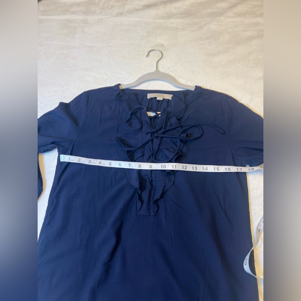 LOFT Women's Navy Ruffle Blouse Size XS - Picture 5 of 7